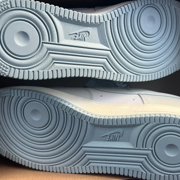 Nike Air Force 1 Photon Gray Patent leather size 11M - Picture 2 of 4